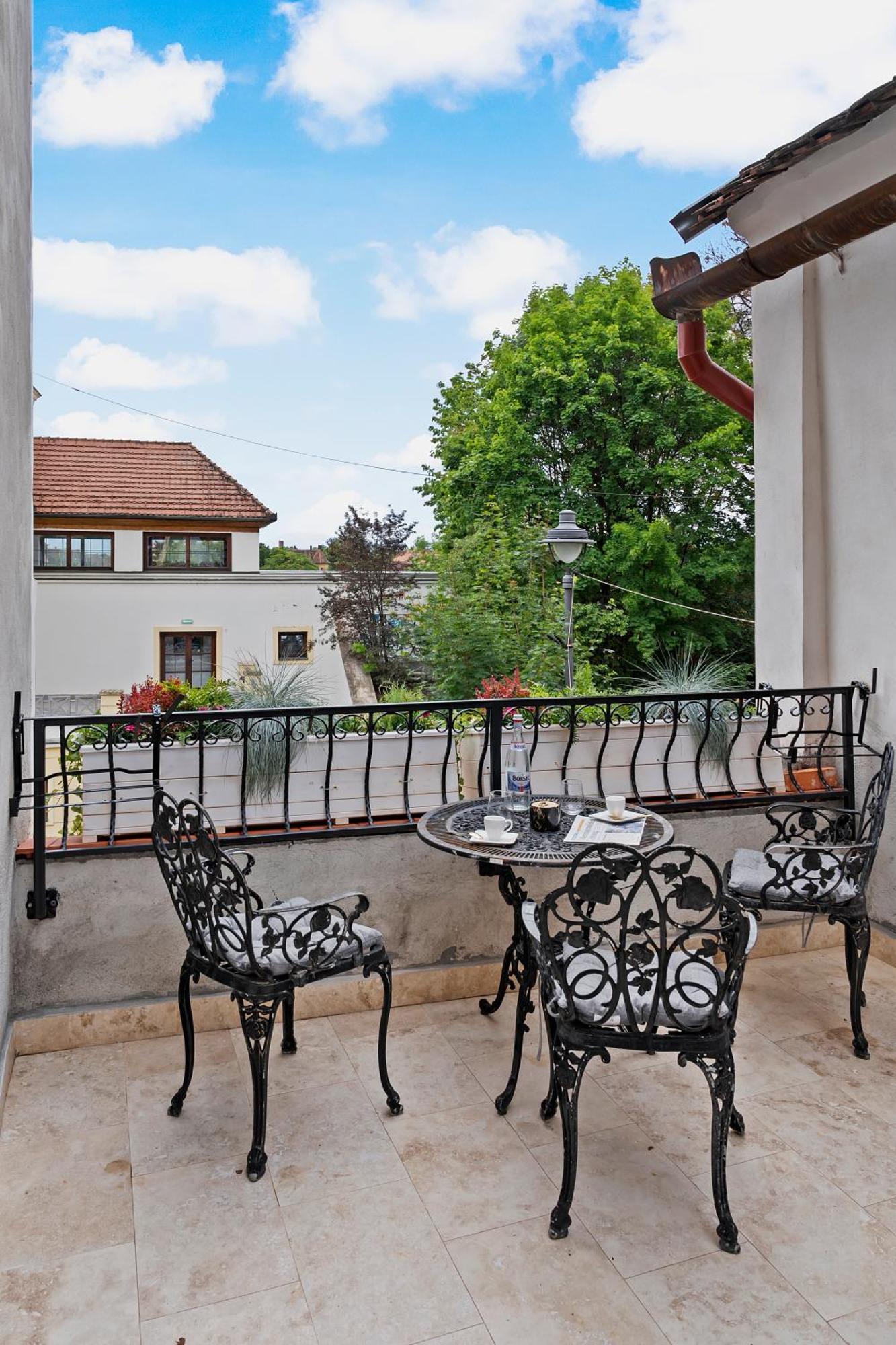 Gela'S Terrace Apartment 锡比乌 外观 照片
